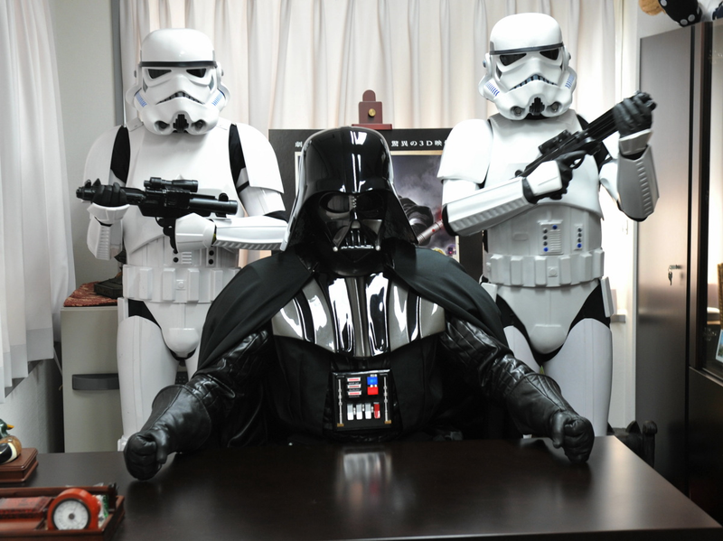 Illustration for article titled Darth Vader Invades South Osaka (Noooooooooo!)